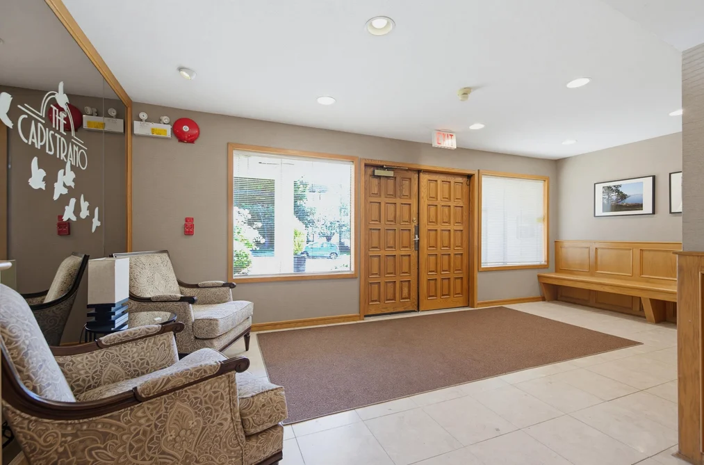 303 1441 BLACKWOOD STREET, White Rock BC V4B 3V6, White Rock BC — Residential for Sale — Photo 3 of 33