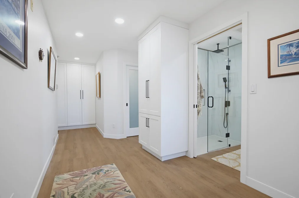 303 1441 BLACKWOOD STREET, White Rock BC V4B 3V6, White Rock BC — Residential for Sale — Photo 4 of 33