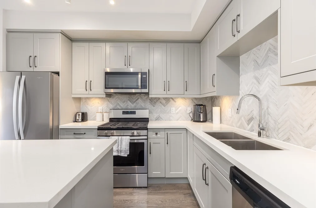 Condo for sale at 303 14605 Mcdougall Drive Surrey British Columbia - MLS: R3154949