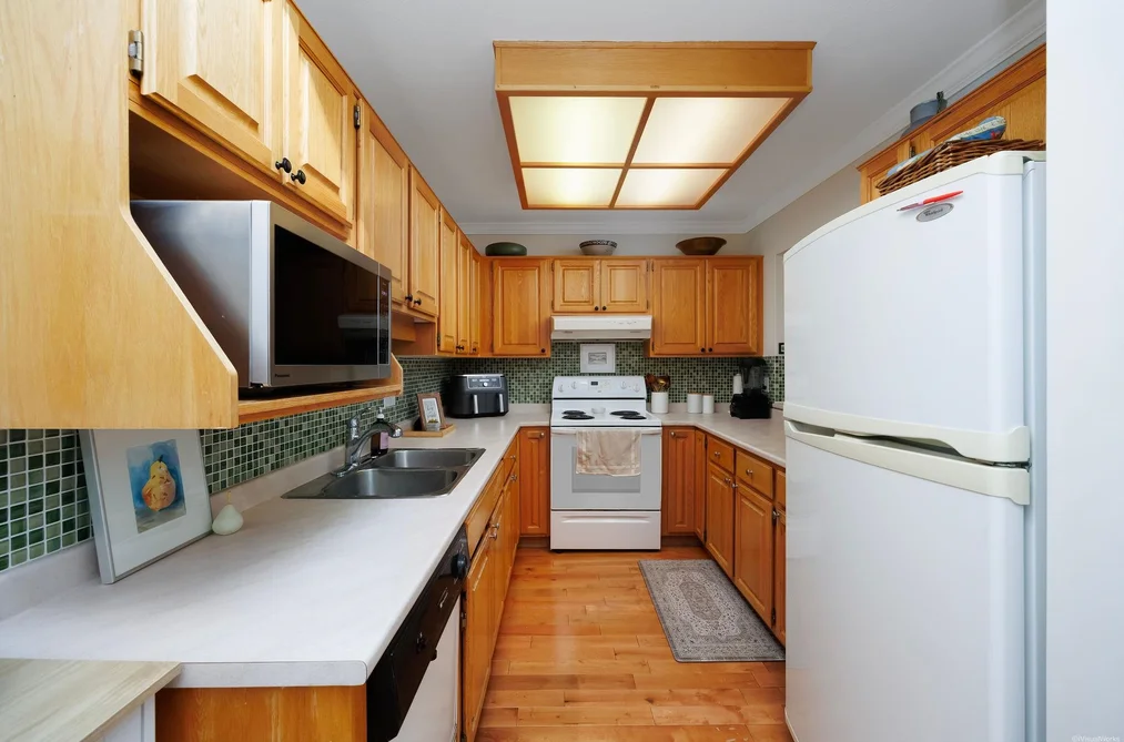 303 1500 MERKLIN STREET, White Rock BC V4B 4C5, White Rock BC — Residential for Sale - Photo 6