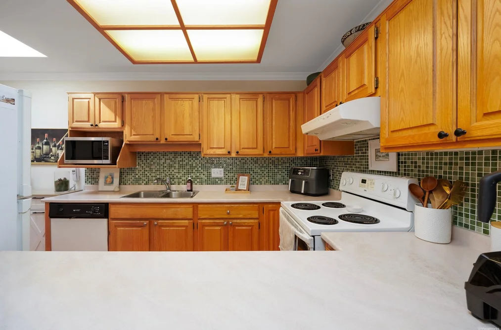 303 1500 MERKLIN STREET, White Rock BC V4B 4C5, White Rock BC — Residential for Sale - Photo 7