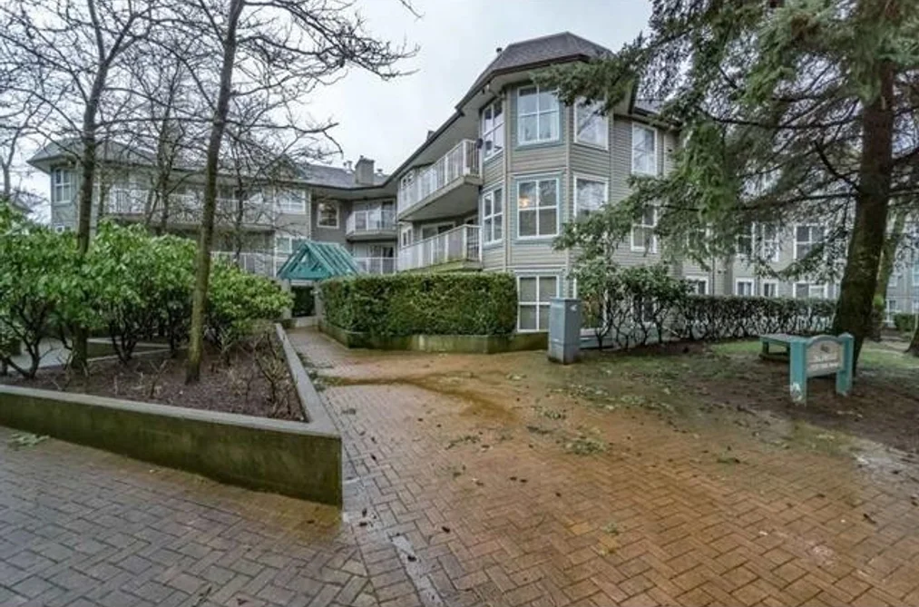 Condo for sale at 303 15120 108 Avenue Surrey British Columbia - MLS: R3115823
