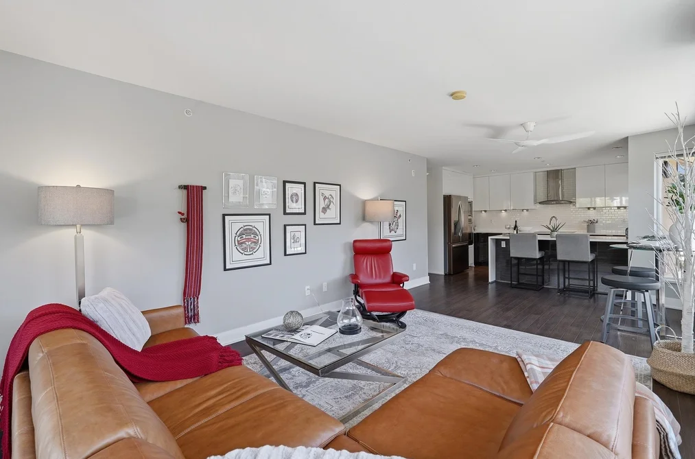 303 15747 MARINE DRIVE, White Rock BC V4B 1E4, White Rock BC — Residential for Sale — Photo 11 of 33