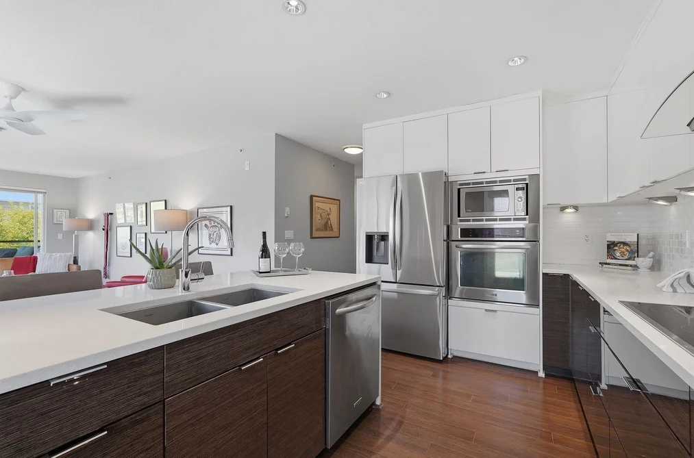 303 15747 MARINE DRIVE, White Rock BC V4B 1E4, White Rock BC — Residential for Sale — Photo 7 of 33