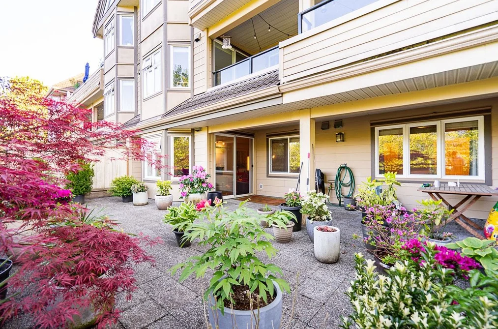 Condo for sale at 303 160 Shoreline Circle Port Moody British Columbia - MLS: R3104878