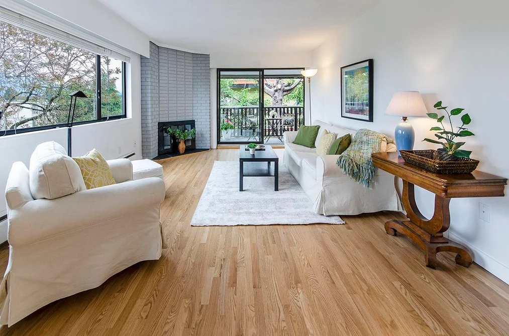 Condo for sale at 303 1610 Chesterfield Avenue North Vancouver British Columbia - MLS: R3122411