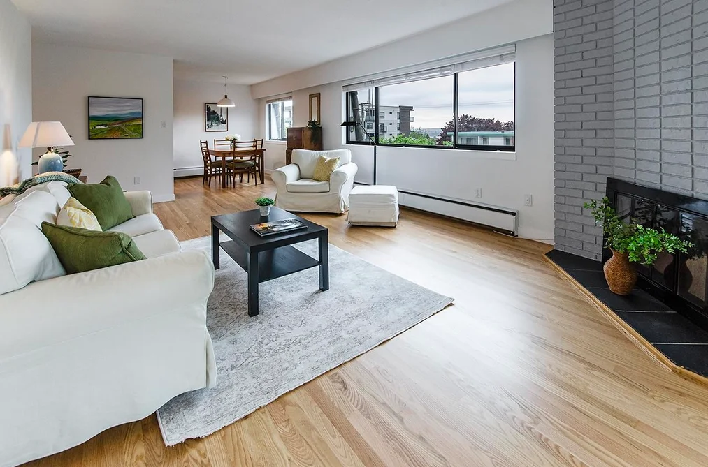 303 1610 CHESTERFIELD AVENUE, North Vancouver BC V7M 2N7, North Vancouver BC — Residential for Sale - Photo 2