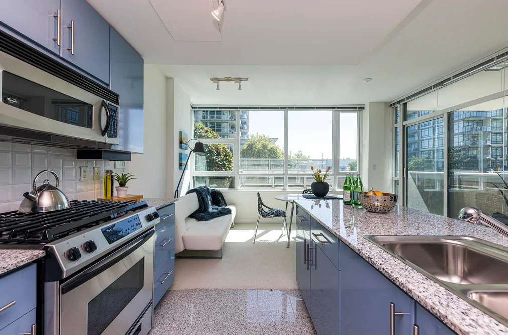 303 168 E ESPLANADE, North Vancouver BC V7L 4X8, North Vancouver BC — Residential for Sale - Photo 5