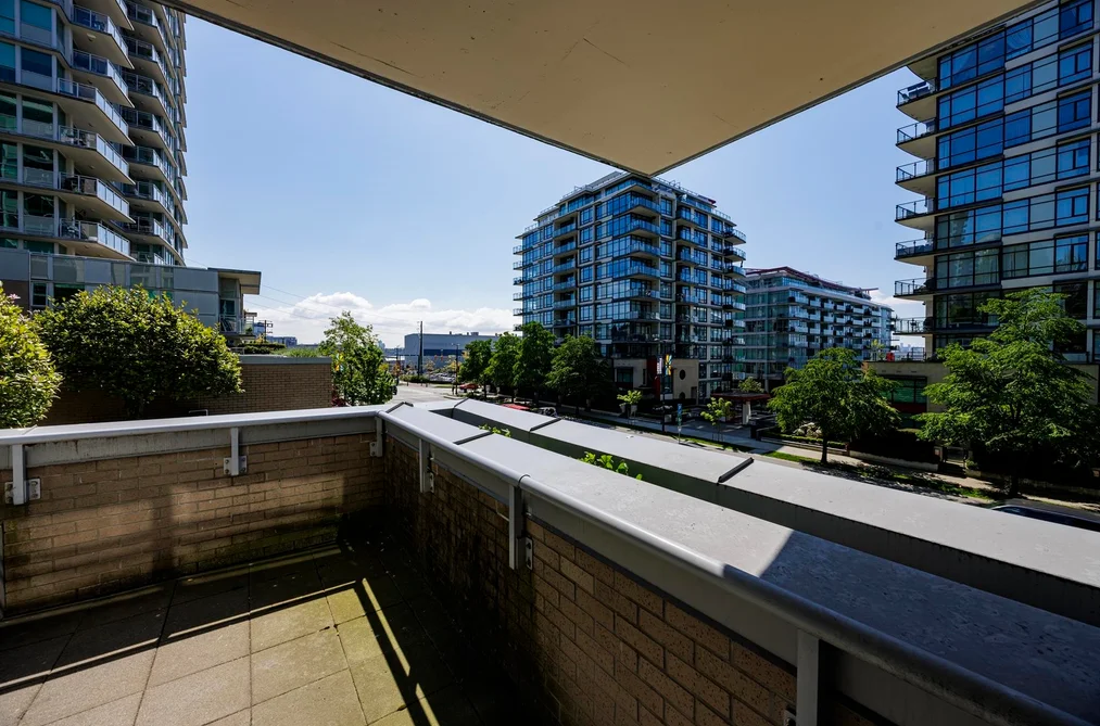 303 168 E ESPLANADE, North Vancouver BC V7L 4X8, North Vancouver BC — Residential for Sale - Photo 7
