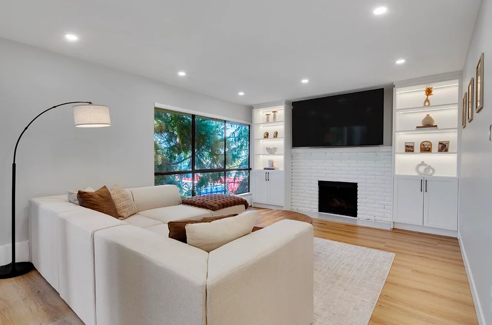 Condo for sale at 303 1877 W 5th Avenue Vancouver British Columbia - MLS: R3150033