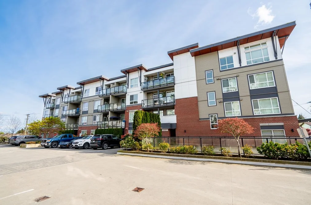 Condo for sale at 303 19567 64 Avenue Surrey British Columbia - MLS: R3113747