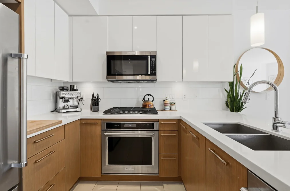 303 20 E ROYAL AVENUE, New Westminster BC V3L 0G9, New Westminster BC — Residential for Sale — Photo 17 of 40