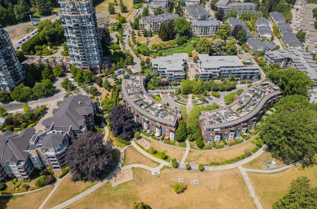 303 20 E ROYAL AVENUE, New Westminster BC V3L 0G9, New Westminster BC — Residential for Sale - Photo 2