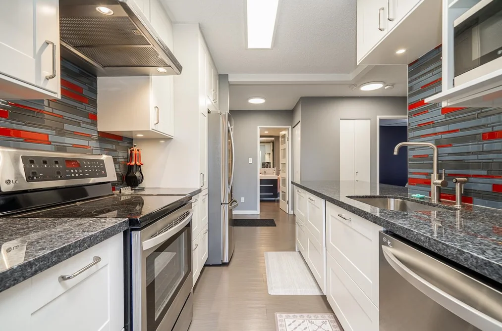 303 2060 BELLWOOD AVENUE, Burnaby BC V5B 4V2, Burnaby BC — Residential for Sale - Photo 4