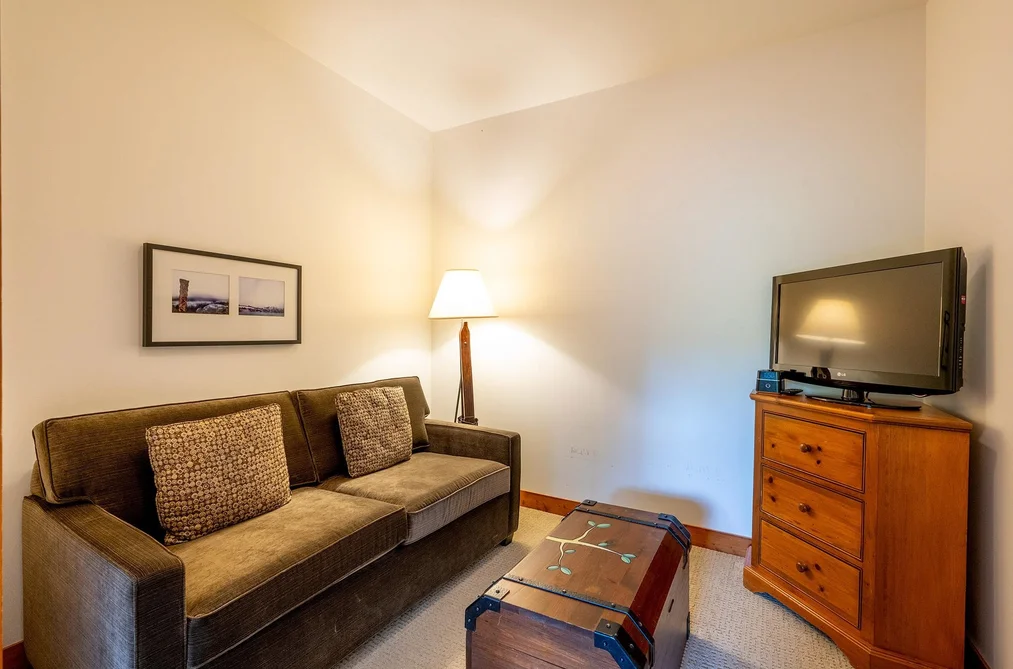 303 2202 GONDOLA WAY, Whistler BC V8E 0M7, Whistler BC — Residential for Sale - Photo 6