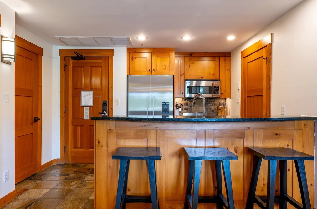 303 2202 GONDOLA WAY, Whistler BC V8E 0M7, Whistler BC — Residential for Sale - Photo 7