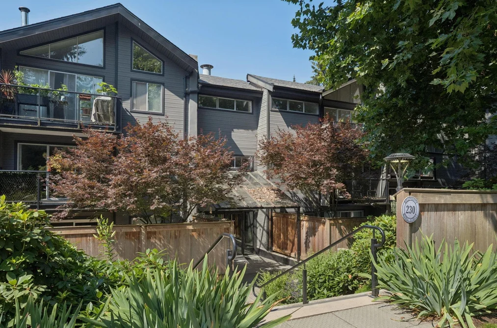 Condo for sale at 303 230 Mowat Street New Westminster British Columbia - MLS: R3143411