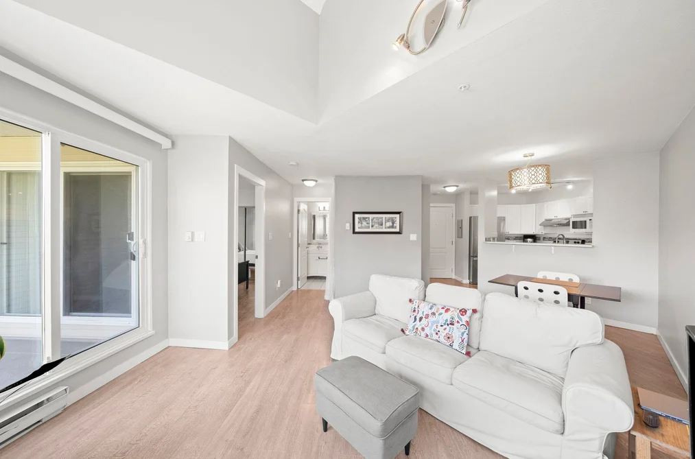 303 2429 HAWTHORNE AVENUE, Port Coquitlam BC V3C 6G6, Port Coquitlam BC — Residential for Sale - Photo 3
