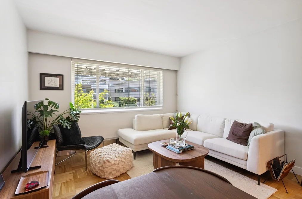 303 - 2469 Cornwall Avenue, Vancouver, BC - MLS: R3162226 - Photo 4 303 - 2469 Cornwall Avenue, Vancouver, BC - MLS: R3162226 - Photo 4