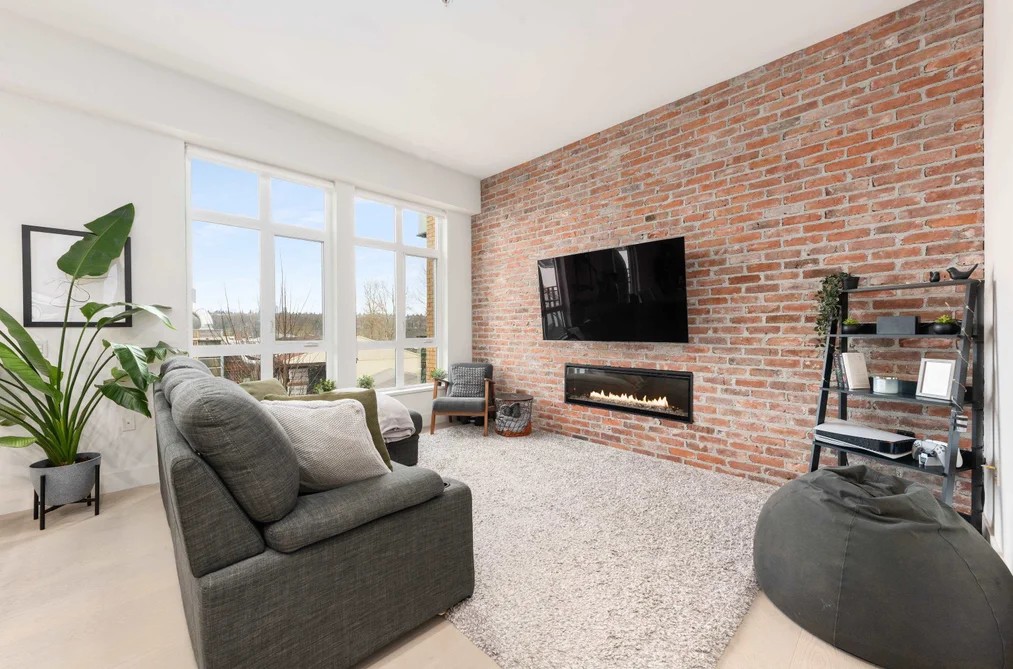 303 300 SALTER STREET, New Westminster BC V3M 0L9, New Westminster BC — Residential for Sale - Photo 2