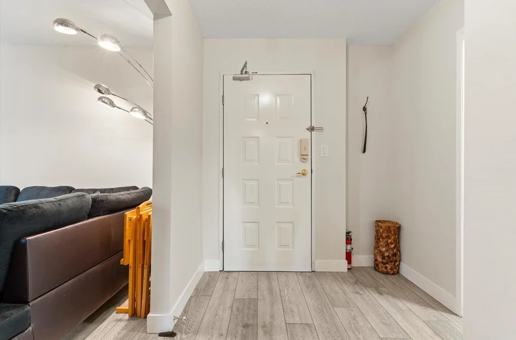 303 32070 PEARDONVILLE ROAD, Abbotsford BC V2T 6N9, Abbotsford BC — Residential for Sale - Photo 2