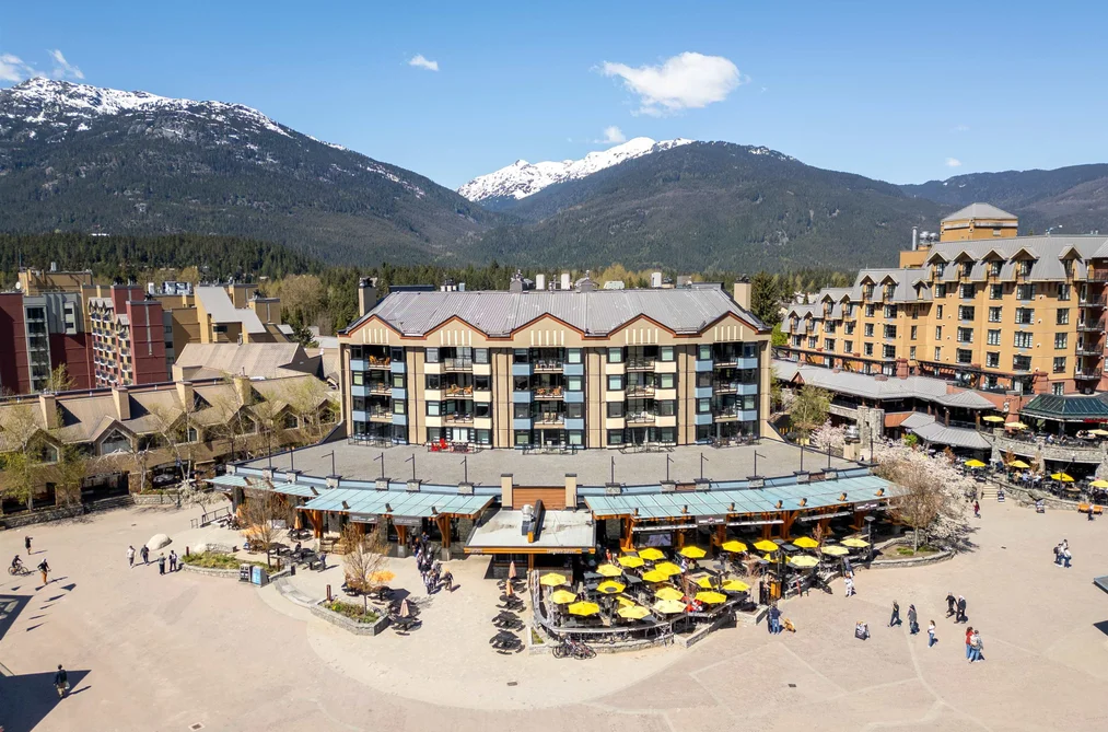Condo for sale at 303 4280 Mountain Square Whistler British Columbia - MLS: R3118077