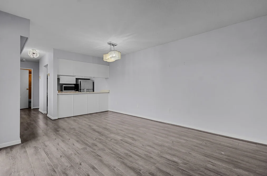 303 458 E 44TH AVENUE, Vancouver BC V5W 1W3, Vancouver BC — Residential for Sale - Photo 4
