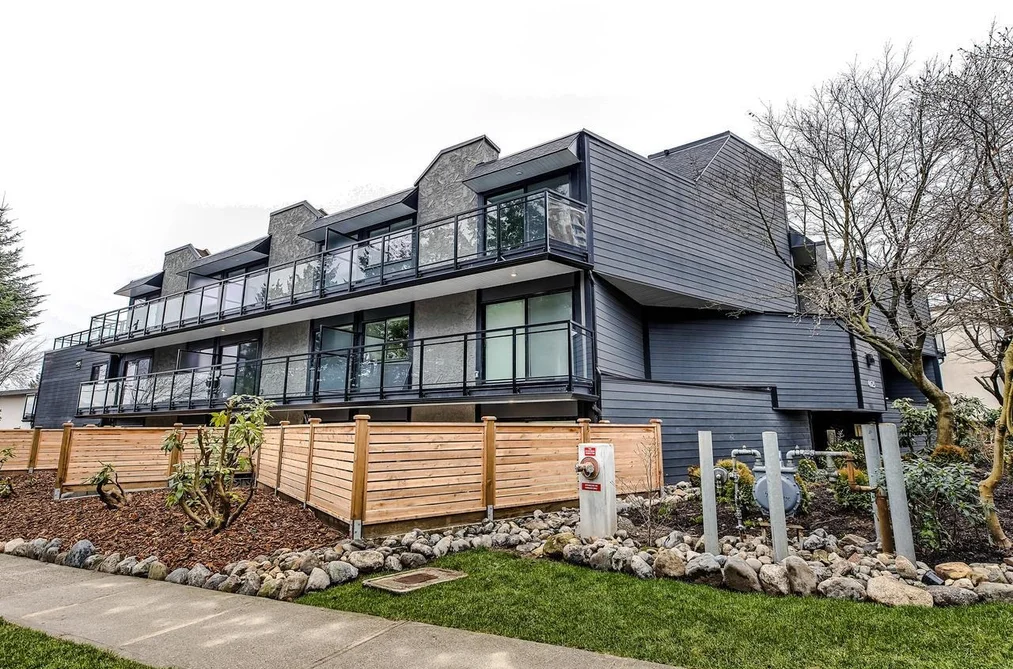 Condo for sale at 303 4625 Grange Street Burnaby British Columbia - MLS: R3071119