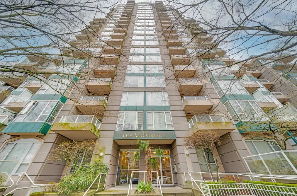 Condo for sale at 303 5189 Gaston Street Vancouver British Columbia - MLS: R3125040