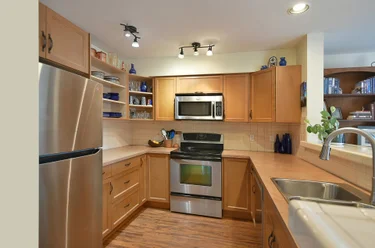 5711 Ebbtide St Unit 303, Sechelt, BC - MLS: R3159156