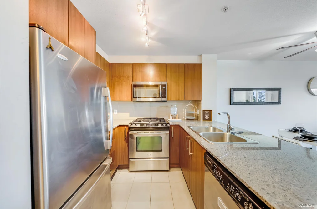 303 5889 IRMIN STREET, Burnaby BC V5J 0C1, Burnaby BC — Residential for Sale - Photo 4