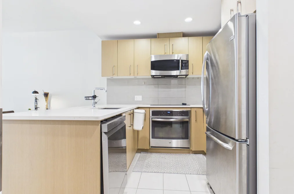 303 5981 GRAY AVENUE, Vancouver BC V6S 0G1, Vancouver BC — Residential for Sale - Photo 2