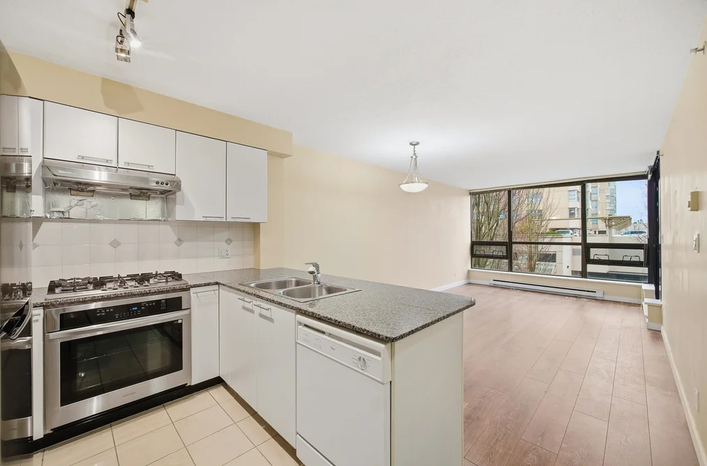 303 6331 BUSWELL STREET, Richmond BC V6Y 4H2, Richmond BC — Residential for Sale - Photo 6