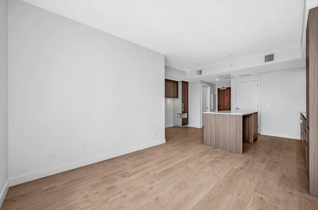 303 6463 SILVER AVENUE, Burnaby BC V5H 0K4, Burnaby BC — Residential for Sale - Photo 5