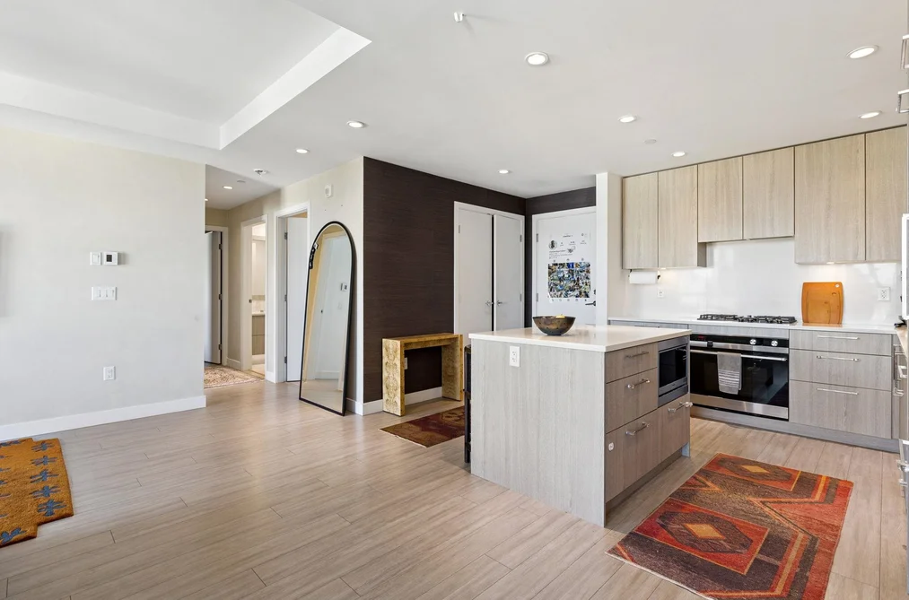 303 707 E 3RD STREET, North Vancouver BC V7L 1G8, North Vancouver BC — Residential for Sale - Photo 6