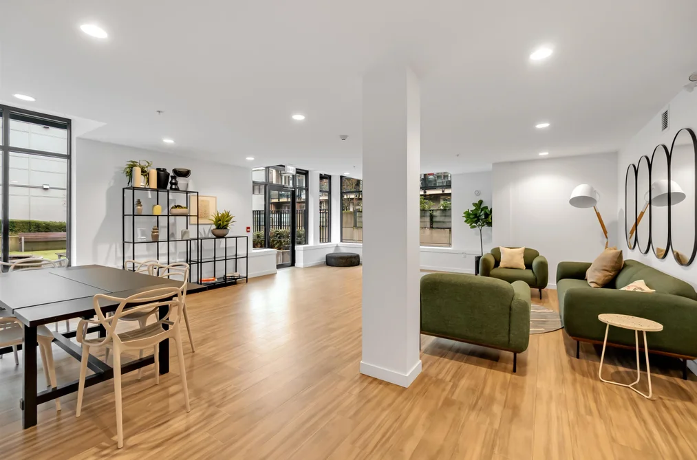 303 715 W 15 STREET STREET, North Vancouver BC V7M 1T2, North Vancouver BC — Residential for Sale — Photo 10 of 14
