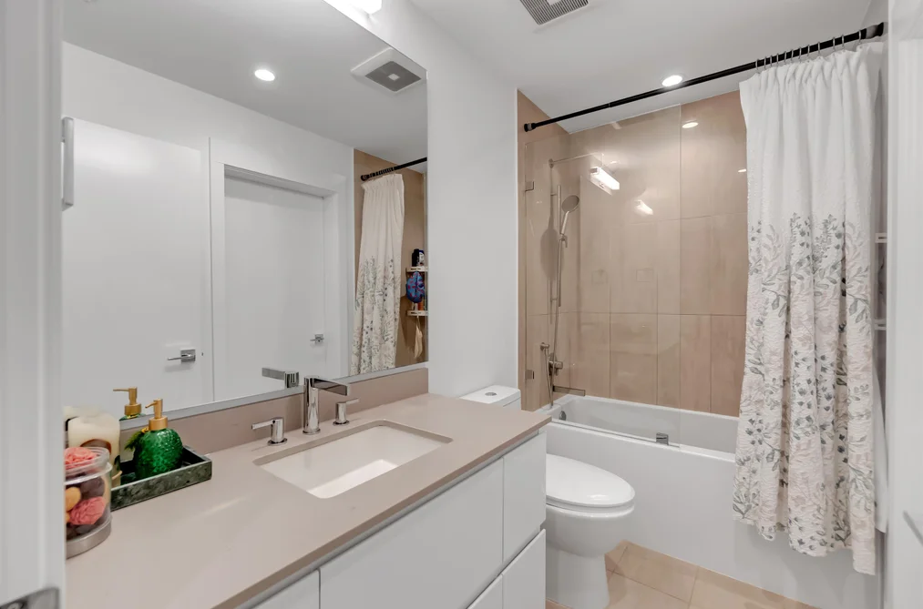 303 715 W 15 STREET STREET, North Vancouver BC V7M 1T2, North Vancouver BC — Residential for Sale — Photo 9 of 14