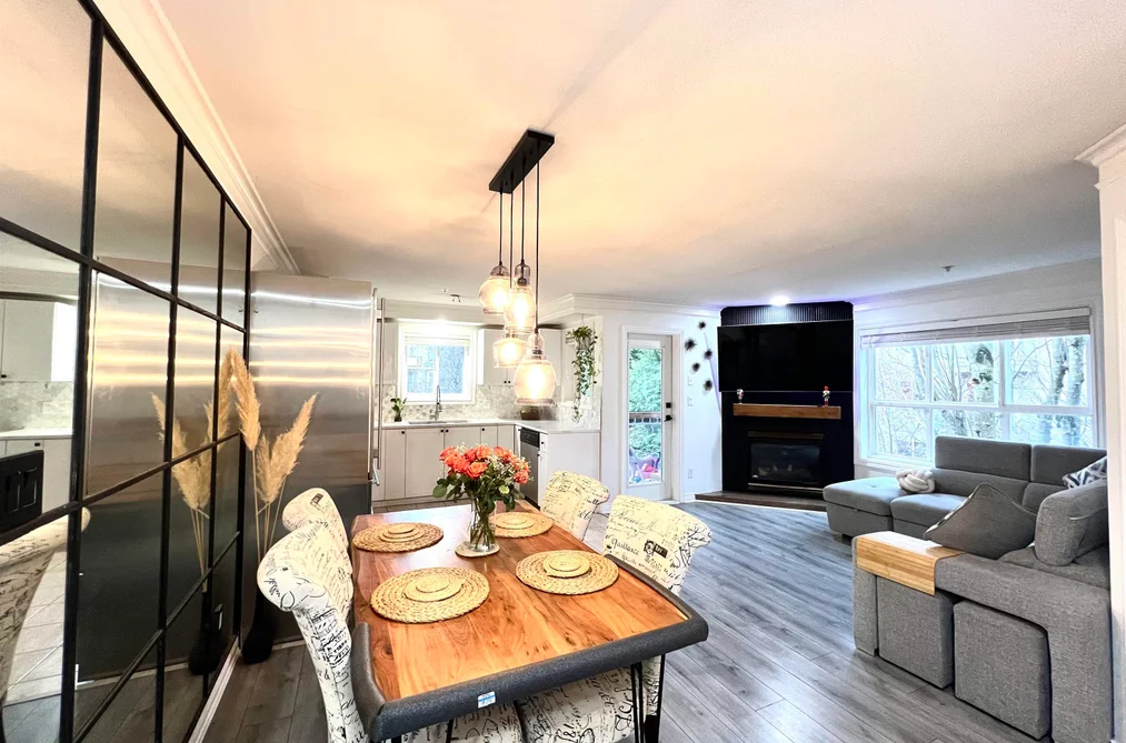 Condo for sale at 303 8115 121a Street Surrey British Columbia - MLS: R3078014
