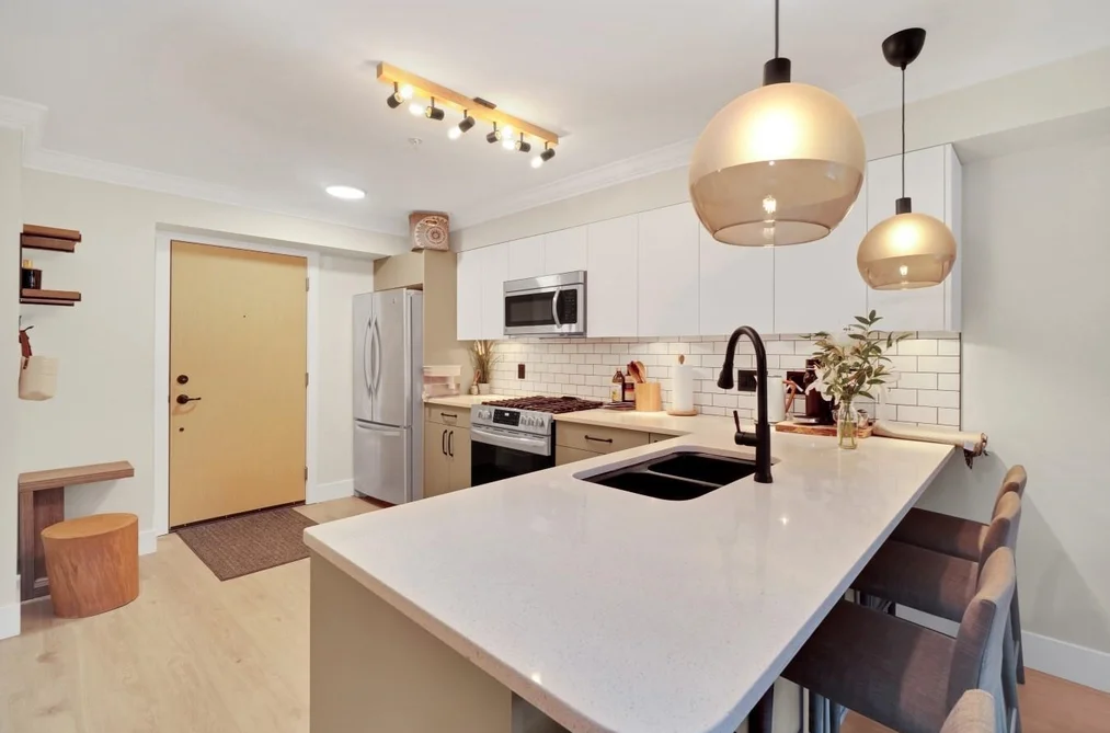 303 857 W 15TH STREET, North Vancouver BC V7P 1M5, North Vancouver BC — Residential for Sale — Photo 11 of 15