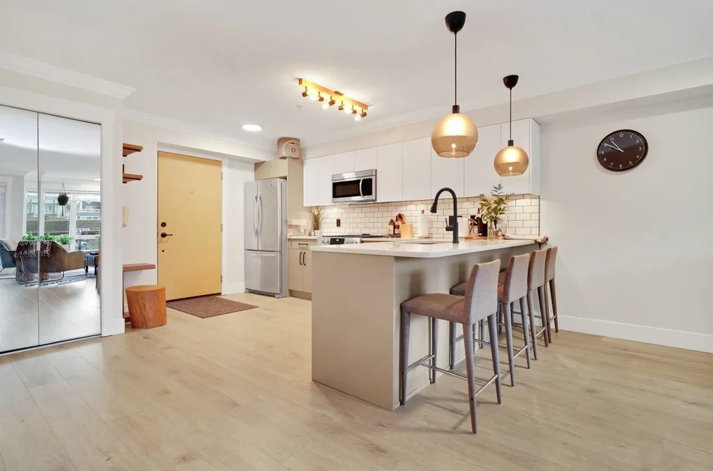303 857 W 15TH STREET, North Vancouver BC V7P 1M5, North Vancouver BC — Residential for Sale — Photo 12 of 15