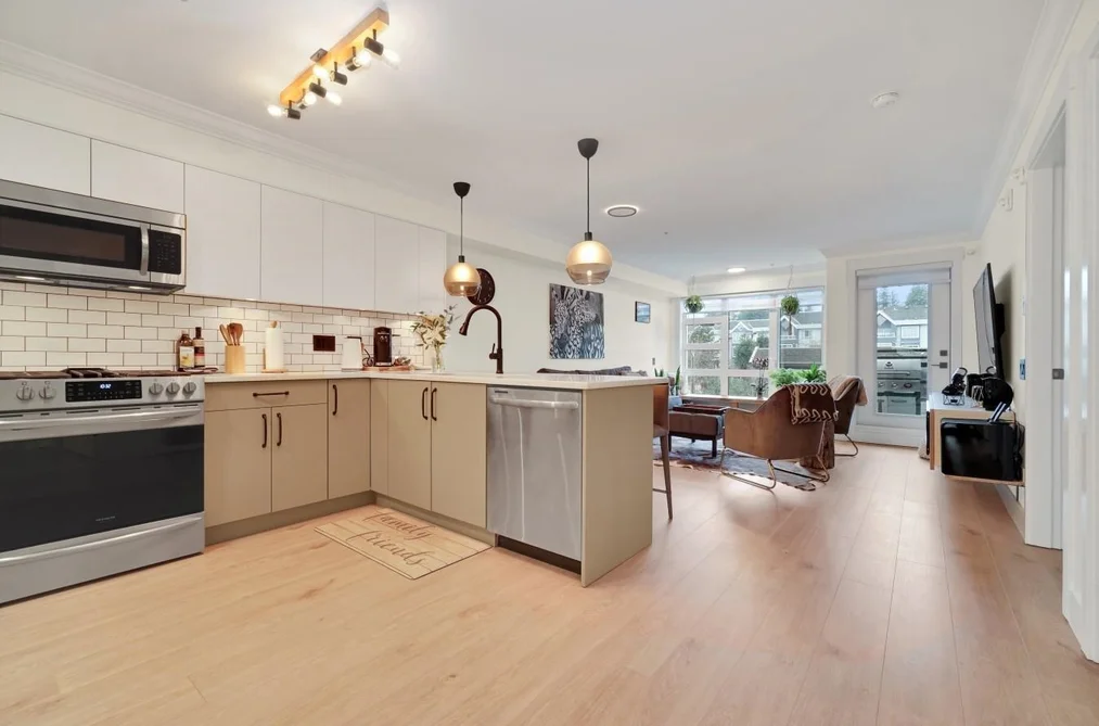 303 857 W 15TH STREET, North Vancouver BC V7P 1M5, North Vancouver BC — Residential for Sale — Photo 13 of 15