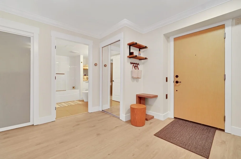 303 857 W 15TH STREET, North Vancouver BC V7P 1M5, North Vancouver BC — Residential for Sale — Photo 6 of 15