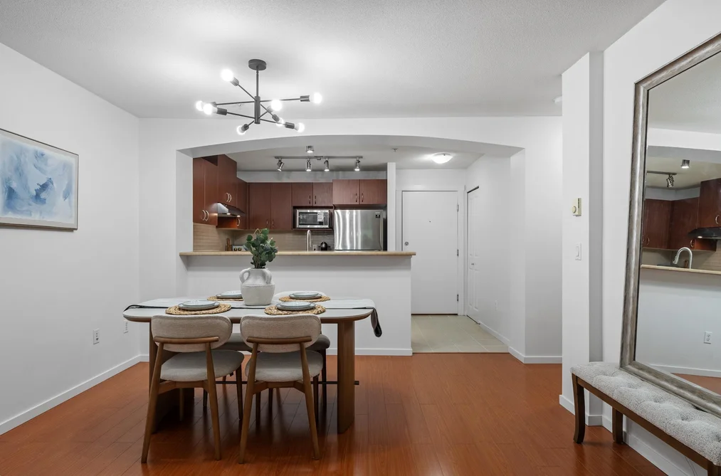 303 9098 HALSTON COURT, Burnaby BC V3N 0A6, Burnaby BC — Residential for Sale - Photo 3