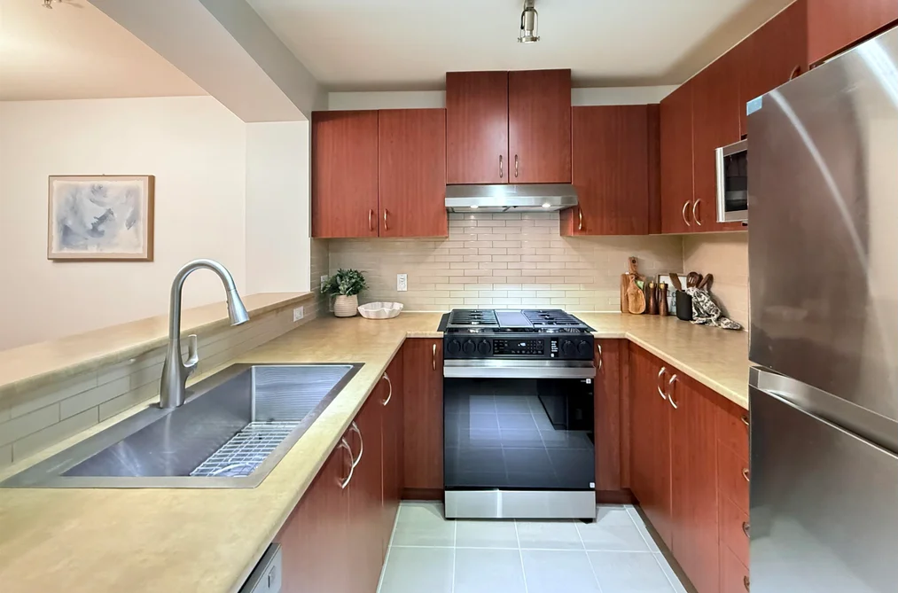 303 9098 HALSTON COURT, Burnaby BC V3N 0A6, Burnaby BC — Residential for Sale - Photo 5