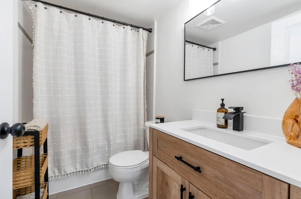 303 9262 UNIVERSITY CRESCENT, Burnaby BC V5A 0A4, Burnaby BC — Residential for Sale - Photo 6