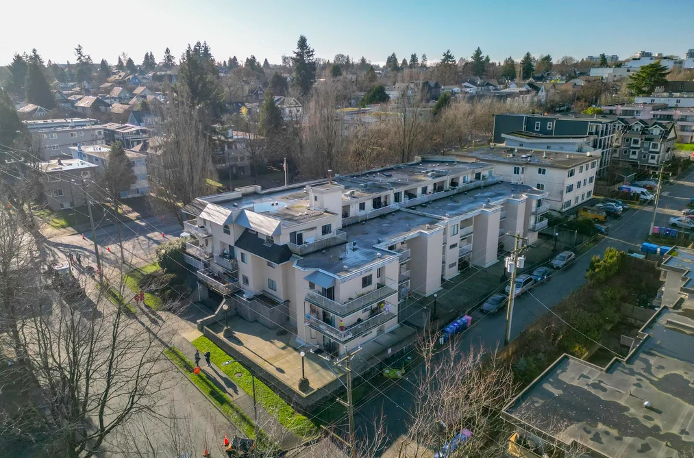 Condo for sale at 303 975 E Broadway Vancouver British Columbia - MLS: R3084006