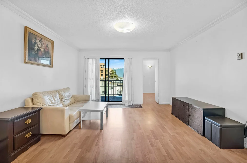 303 975 E BROADWAY, Vancouver BC V5T 1Y3, Vancouver BC — Residential for Sale - Photo 3
