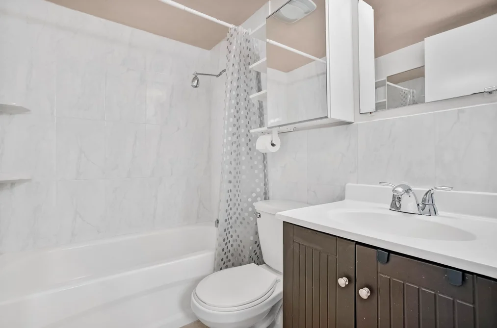 303 975 E BROADWAY, Vancouver BC V5T 1Y3, Vancouver BC — Residential for Sale - Photo 5