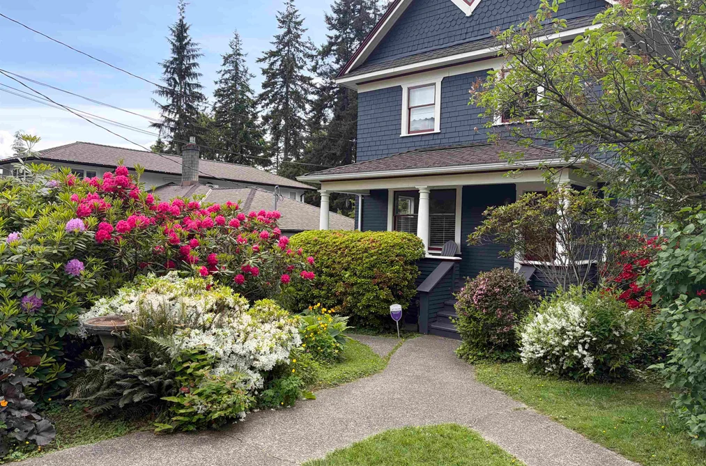 House for sale at 3039 St. Georges Avenue North Vancouver British Columbia - MLS: R3116228