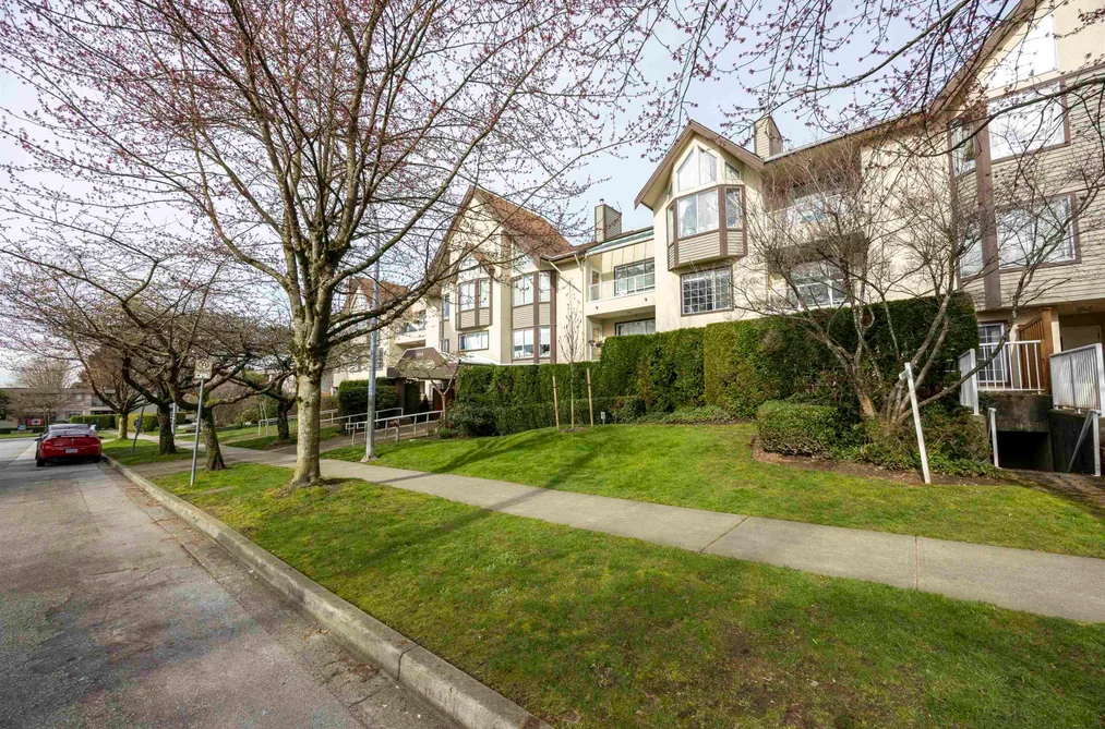 304 1009 HOWAY STREET, New Westminster BC V3M 6R1, New Westminster BC — Residential for Sale - Photo 2